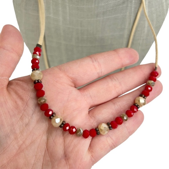 Red Faceted Glass Beaded Faux Suede Cord Slide Lock Necklace - Picture 2 of 10